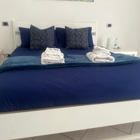 ساليرنو Suite 84 Holiday Home المظهر الخارجي الصورة