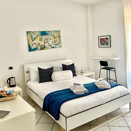 ساليرنو Suite 84 Holiday Home المظهر الخارجي الصورة