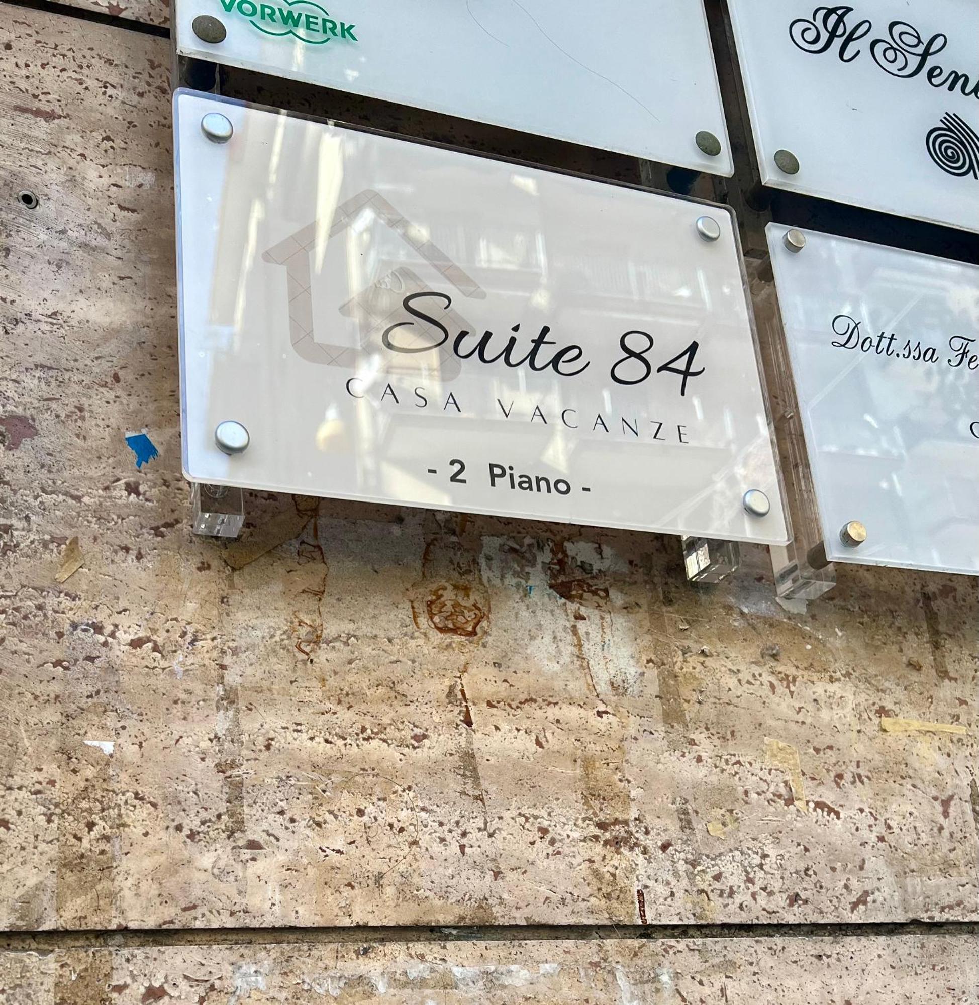 ساليرنو Suite 84 Holiday Home المظهر الخارجي الصورة